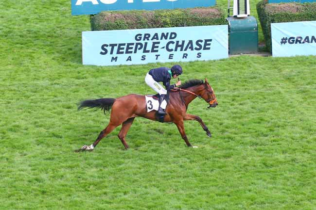 Photo d'arrivée de la course pmu PRIX FERDINAND DUFAURE à AUTEUIL le Dimanche 21 mai 2023
