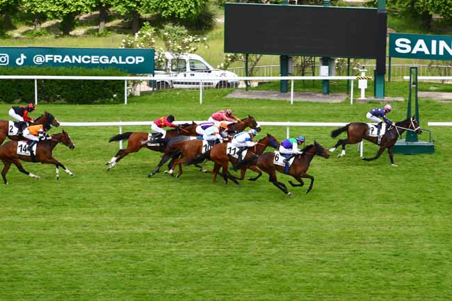 Photo d'arrivée de la course pmu PRIX DE LA LOMAGNE à SAINT CLOUD le Mardi 23 mai 2023