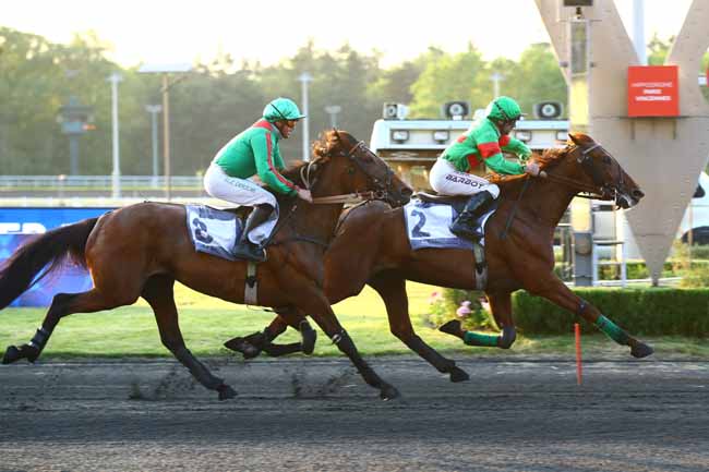 Photo d'arrivée de la course pmu PRIX VICTOR CAVEY - ETRIER 5 ANS Q3 à PARIS-VINCENNES le Vendredi 2 juin 2023
