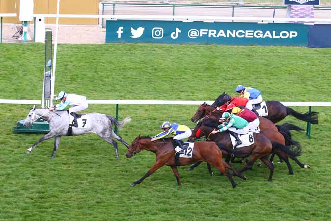Photo d'arrivée de la course pmu PRIX DES MATHURINS à LONGCHAMP le Jeudi 8 juin 2023