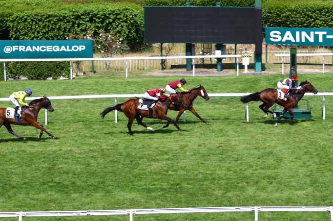 Photo d'arrivée de la course pmu PRIX VATELLOR à SAINT CLOUD le Mercredi 14 juin 2023