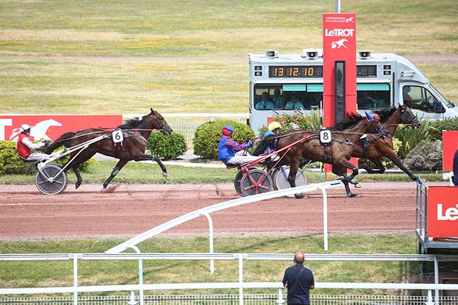 Photo d'arrivée de la course pmu PRIX DE BONNE-NOUVELLE à ENGHIEN le Samedi 17 juin 2023