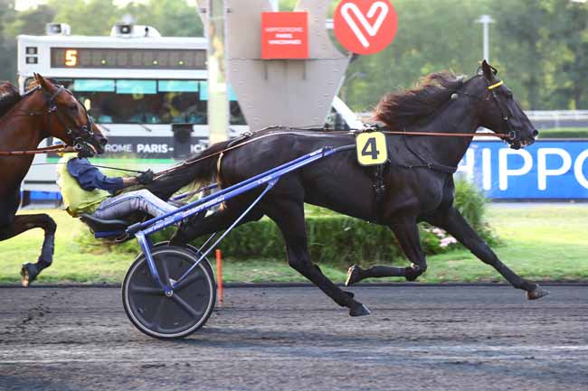 Photo d'arrivée de la course pmu PRIX RHODOPE à PARIS-VINCENNES le Vendredi 23 juin 2023