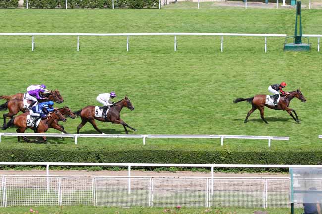 Photo d'arrivée de la course pmu PRIX GAZALA à SAINT CLOUD le Vendredi 23 juin 2023