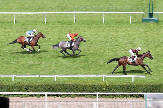 Photo d'arrivée de la course pmu PRIX HARRY GRIMSHAW (CHAMPIONNAT PARIS-TURF DES APPRENTIS & JEUNES JOCKEYS) à SAINT CLOUD le Vendredi 23 juin 2023