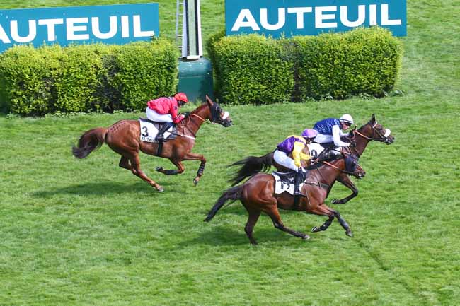 Photo d'arrivée de la course pmu PRIX CHINCO à AUTEUIL le Mardi 27 juin 2023