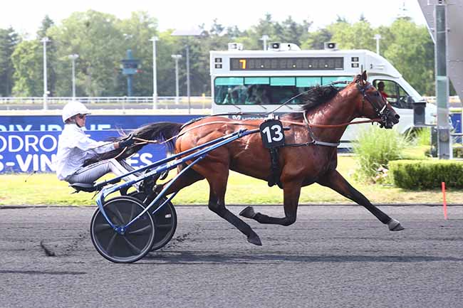 Photo d'arrivée de la course pmu PRIX IRENE à PARIS-VINCENNES le Mardi 27 juin 2023