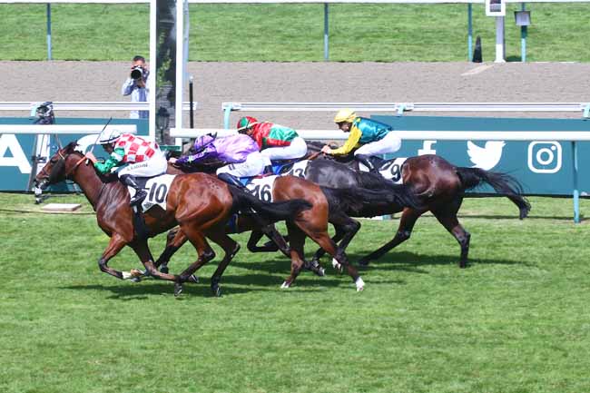 Photo d'arrivée de la course pmu PRIX DE LA BARBERY à DEAUVILLE le Dimanche 2 juillet 2023
