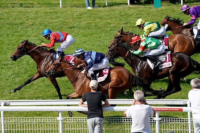 Photo d'arrivée de la course pmu PRIX LE GUIDE L'ETE - ACTU.FR (PRIX D'ELLON) à CLAIREFONTAINE le Vendredi 7 juillet 2023