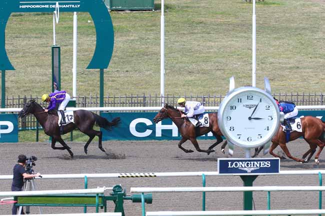 Photo d'arrivée de la course pmu PRIX DU CHEMIN BLANC à CHANTILLY le Lundi 10 juillet 2023