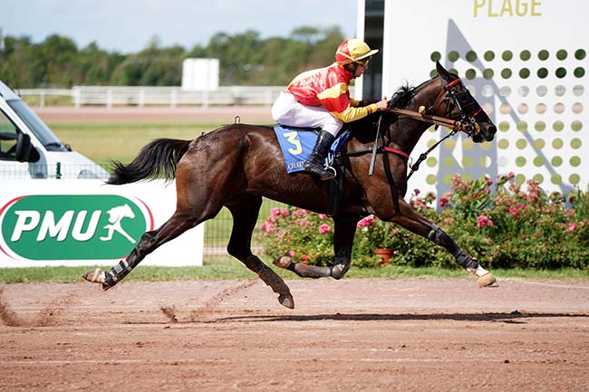Photo d'arrivée de la course pmu GRAND NATIONAL DES JOCKEYS à LA ROCHELLE-CHATELA. le Jeudi 13 juillet 2023