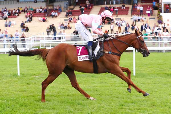 Photo d'arrivée de la course pmu PRIX LUCILE RICHARDOT X PMPA.FR (PRIX JACQUES PEILLON) à CLAIREFONTAINE le Mercredi 19 juillet 2023
