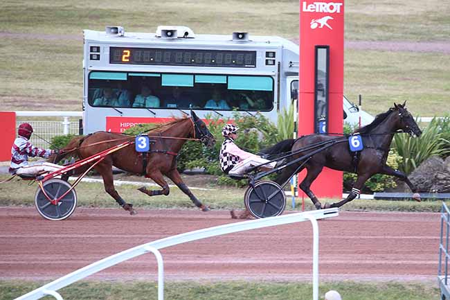 Photo d'arrivée de la course pmu PRIX DE LA PORTE DE CHOISY à ENGHIEN le Mercredi 26 juillet 2023