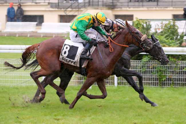 Photo d'arrivée de la course pmu PRIX DE FROMAINVILLE à DIEPPE le Lundi 31 juillet 2023