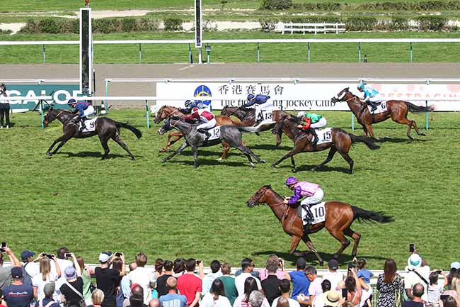 Photo d'arrivée de la course pmu PRIX HONG KONG JOCKEY CLUB - GRAND HANDICAP DES SPRINTERS à DEAUVILLE le Mardi 15 août 2023