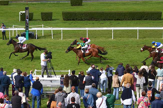 Photo d'arrivée de la course pmu PRIX ESPADRILLE DEAUVILLE (PRIX DE GUERNESEY) à CLAIREFONTAINE le Samedi 26 août 2023
