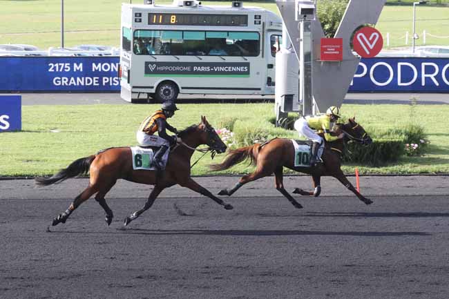 Photo d'arrivée de la course pmu PRIX PHACT à PARIS-VINCENNES le Samedi 26 août 2023