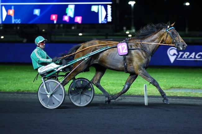 Photo d'arrivée de la course pmu PRIX GISELLA à PARIS-VINCENNES le Vendredi 1 septembre 2023