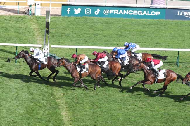 Photo d'arrivée de la course pmu LA COUPE DE MAISONS-LAFFITTE à LONGCHAMP le Dimanche 3 septembre 2023