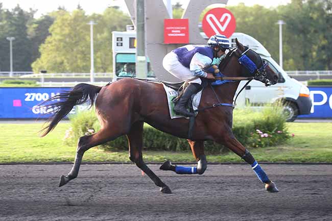 Photo d'arrivée de la course pmu PRIX BRUNHILD à PARIS-VINCENNES le Mardi 5 septembre 2023