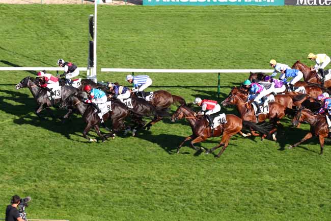 Photo d'arrivée de la course pmu PRIX DE LA GALERIE DES VARIETES à LONGCHAMP le Jeudi 7 septembre 2023