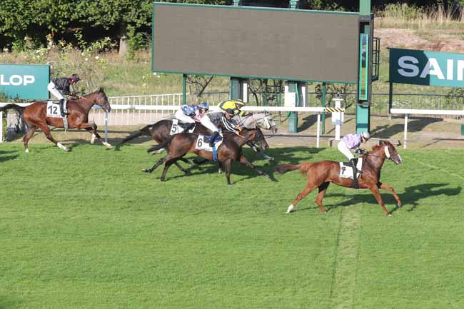 Photo d'arrivée de la course pmu PRIX DE SAINT-MACLOU à SAINT CLOUD le Vendredi 8 septembre 2023