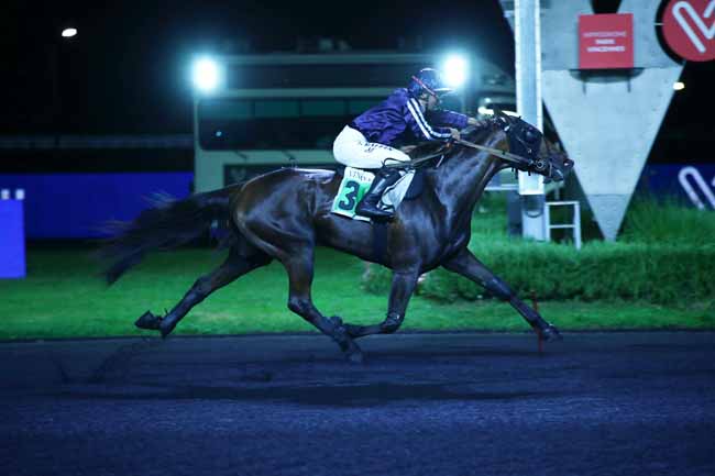 Photo d'arrivée de la course pmu PRIX DE BASLY à PARIS-VINCENNES le Vendredi 15 septembre 2023