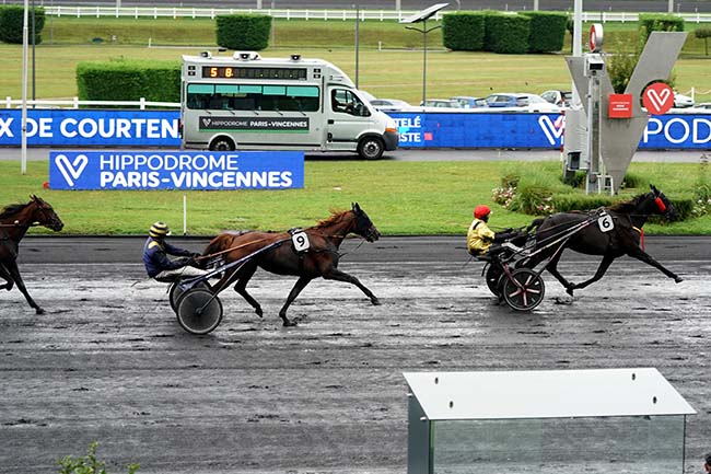 Photo d'arrivée de la course pmu PRIX DE COURTENAY à PARIS-VINCENNES le Jeudi 21 septembre 2023