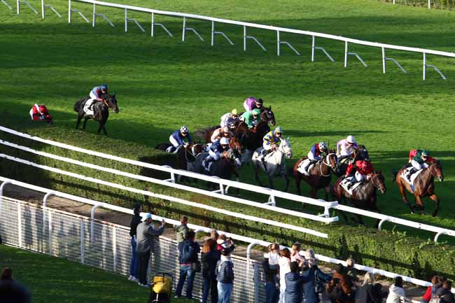 Photo d'arrivée de la course pmu PRIX DE L'AVENUE LA FONTAINE à SAINT CLOUD le Dimanche 22 octobre 2023