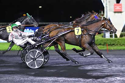 Photo d'arrivée de la course pmu PRIX PIERRE VAN TROYEN à PARIS-VINCENNES le Vendredi 27 octobre 2023