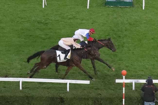 Photo d'arrivée de la course pmu PRIX D'ABLIS à SAINT CLOUD le Vendredi 10 novembre 2023
