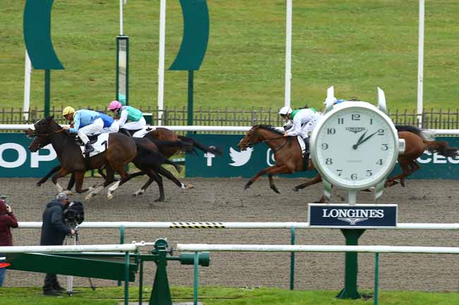 Photo d'arrivée de la course pmu PRIX DE LA COURTILLE à CHANTILLY le Mardi 14 novembre 2023