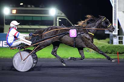 Photo d'arrivée de la course pmu PRIX DES RENCONTRES INTERNATIONALES à PARIS-VINCENNES le Vendredi 1 décembre 2023