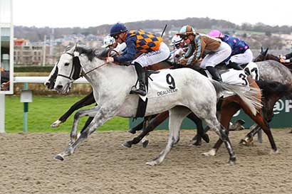 Photo d'arrivée de la course pmu PRIX DE MANNEVILLE à DEAUVILLE le Vendredi 29 décembre 2023