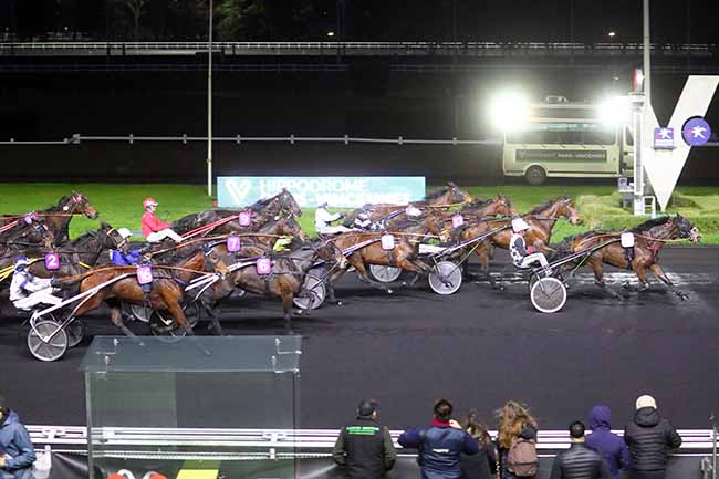 Photo d'arrivée de la course pmu PRIX DE TENCE à PARIS-VINCENNES le Mercredi 3 janvier 2024