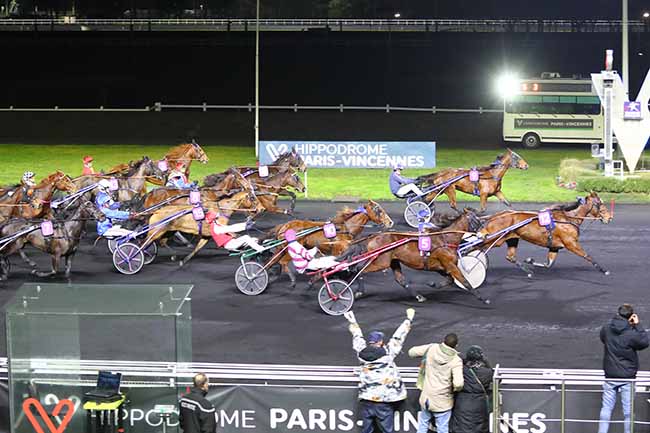 Photo d'arrivée de la course pmu PRIX ANDRE-LOUIS DREUX à PARIS-VINCENNES le Vendredi 2 février 2024