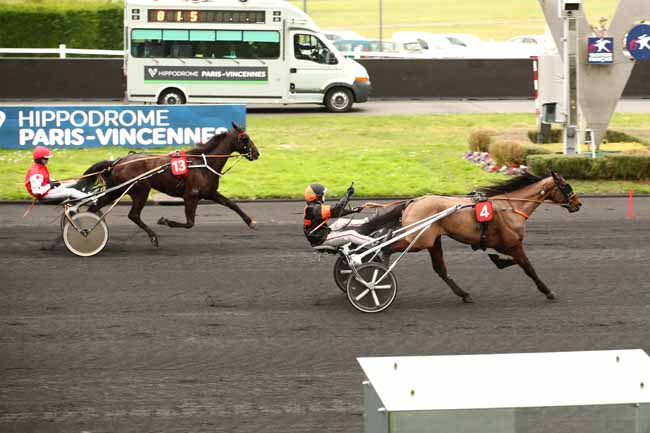 Photo d'arrivée de la course pmu PRIX DE VILLEDIEU à PARIS-VINCENNES le Mardi 13 février 2024