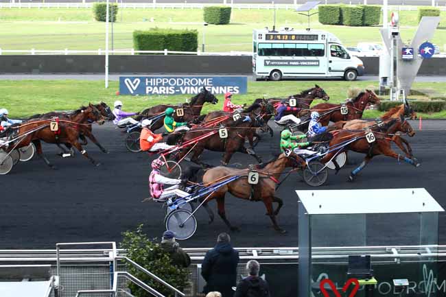 Photo d'arrivée de la course pmu PRIX DE LURE à PARIS-VINCENNES le Mercredi 28 février 2024