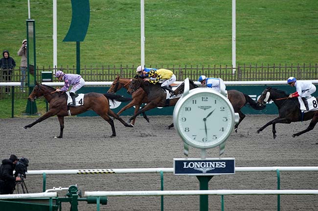 Photo d'arrivée de la course pmu PRIX MOLTON à CHANTILLY le Jeudi 29 février 2024