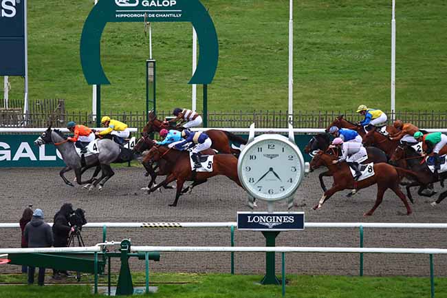 Photo d'arrivée de la course pmu PRIX DE L'ALLEE DES PHILOSOPHES à CHANTILLY le Jeudi 29 février 2024