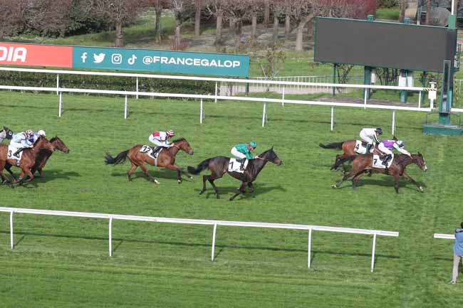 Photo d'arrivée de la course pmu PRIX MONADE à SAINT CLOUD le Jeudi 21 mars 2024