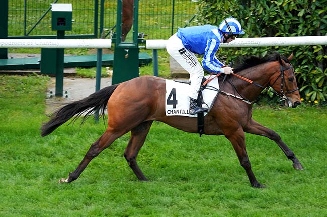 Photo d'arrivée de la course pmu PRIX DU PREMIER PAS à CHANTILLY le Jeudi 4 avril 2024