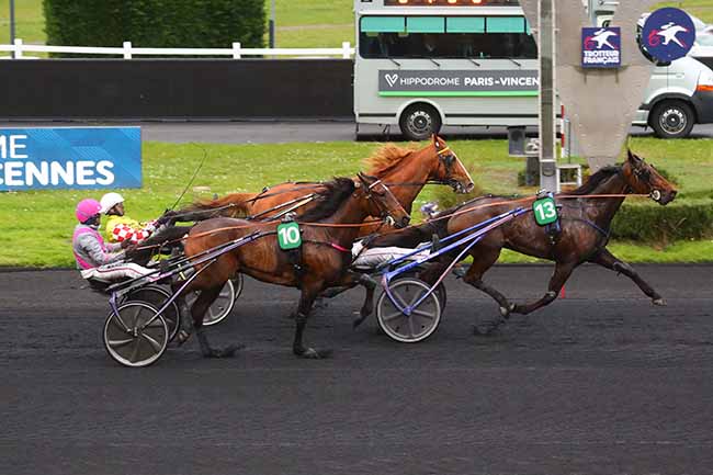 Photo d'arrivée de la course pmu PRIX CEPHENS à PARIS-VINCENNES le Vendredi 5 avril 2024