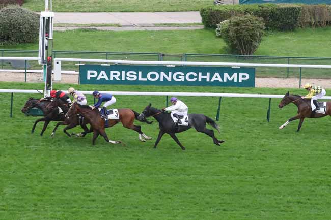 Photo d'arrivée de la course pmu SUPER HANDICAP DE REOUVERTURE à LONGCHAMP le Dimanche 7 avril 2024