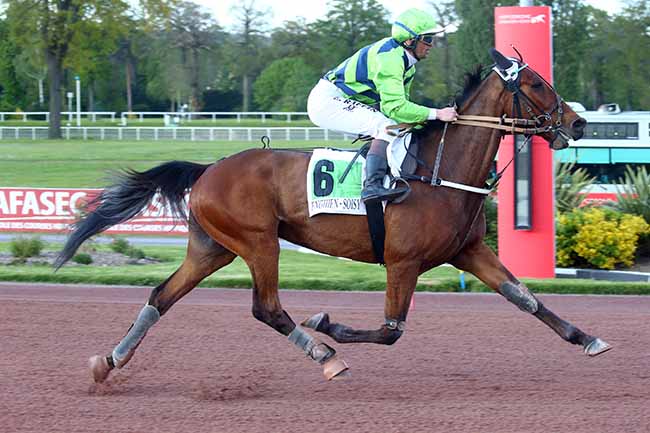 Photo d'arrivée de la course pmu PRIX DU PONT DE FLANDRE à ENGHIEN le Jeudi 18 avril 2024