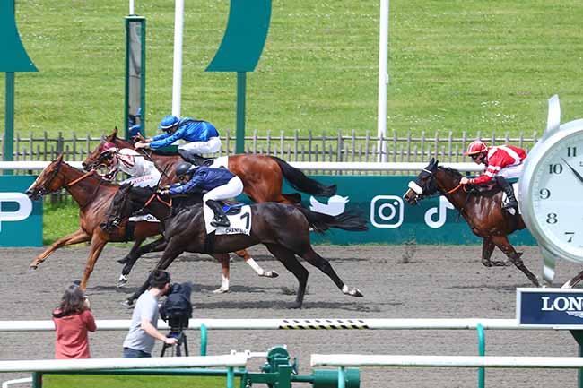 Photo d'arrivée de la course pmu PRIX HENRI SAMANI à CHANTILLY le Vendredi 17 mai 2024