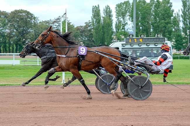 Arrivée quinté pmu PRIX DE LA SOURCE VICHY CELESTINS à VICHY