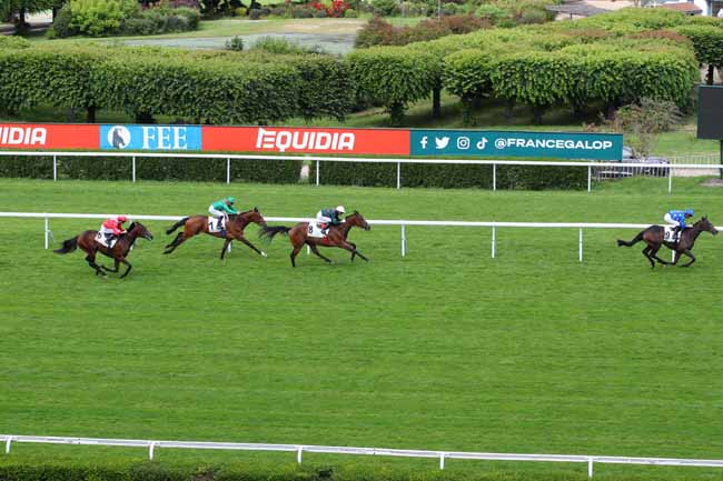 Photo d'arrivée de la course pmu PRIX HELISSIO à SAINT CLOUD le Mardi 4 juin 2024