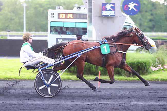 Photo d'arrivée de la course pmu PRIX EDBURGA à PARIS-VINCENNES le Mardi 4 juin 2024