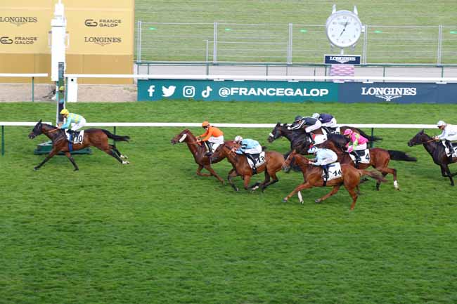 Photo d'arrivée de la course pmu PRIX DE L'ILE SAINT-LOUIS à LONGCHAMP le Jeudi 6 juin 2024